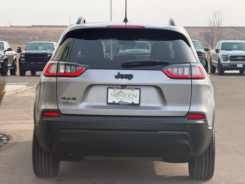 Used 2020 Jeep Cherokee Latitude Plus image 7