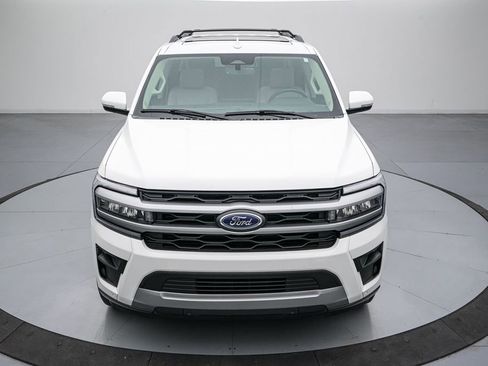 Certified 2024 Ford Expedition Max XLT image 9