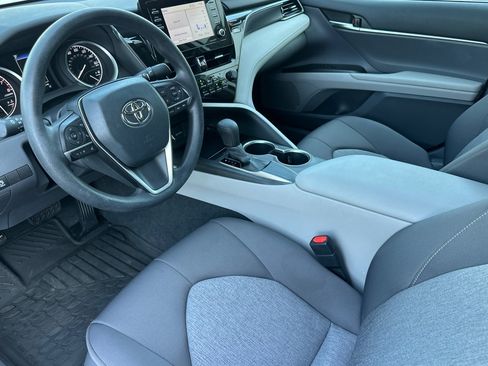 Used 2021 Toyota Camry LE FWD image 4