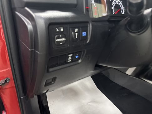 Used 2024 Toyota 4Runner SR5 AWD/4WD image 15