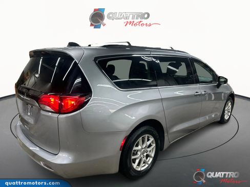 Used 2021 Chrysler Voyager Lxi image 4