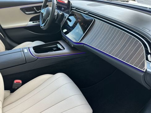 Certified 2024 Mercedes-Benz E 350 4MATIC Sedan image 17
