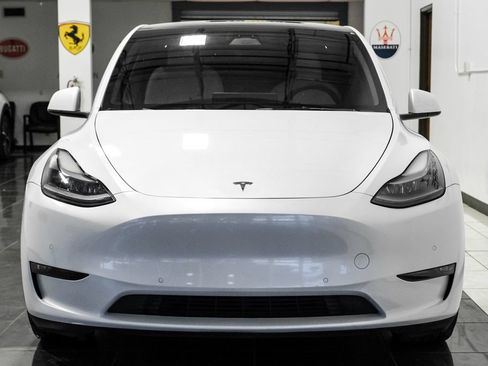 Used 2022 Tesla Model Y Performance AWD/4WD image 6