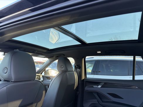 New 2026 Volkswagen Tiguan SE R-Line image 21