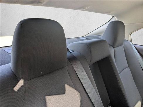 Used 2024 Toyota Corolla LE FWD image 17