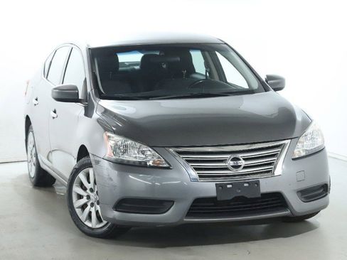Used 2015 Nissan Sentra SV w/ Navigation Package image 2