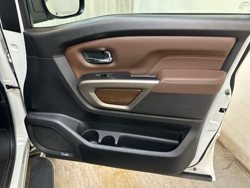 Certified 2021 Nissan Titan Platinum Reserve w/ Moonroof Package image 27