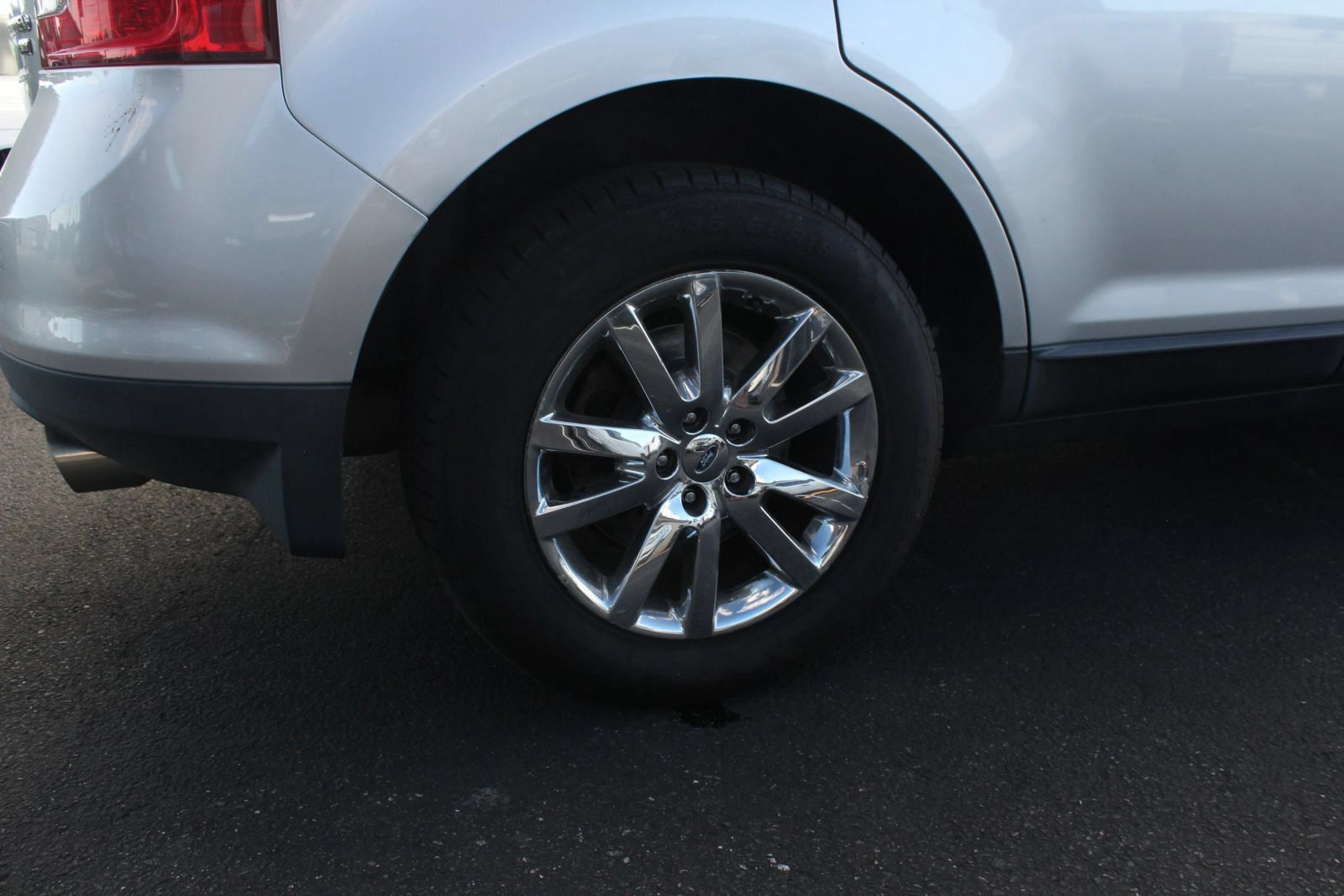 Used 2013 Ford Edge Limited AWD/4WD image 7