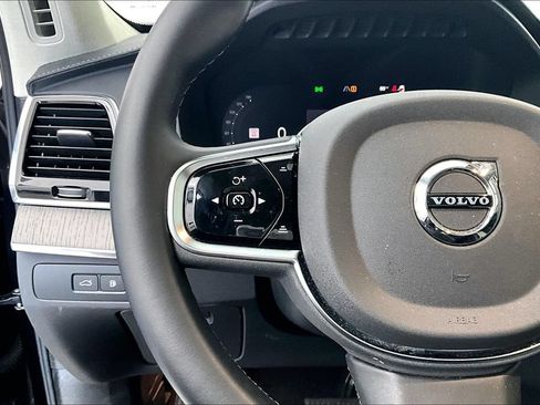 Used 2025 Volvo XC90 T8 Ultra w/ Lounge Package AWD/4WD image 24