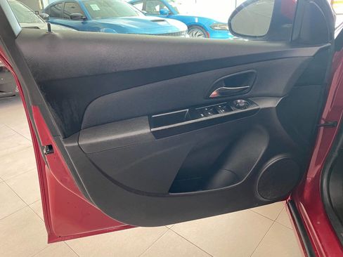 Used 2014 Chevrolet Cruze LT image 13