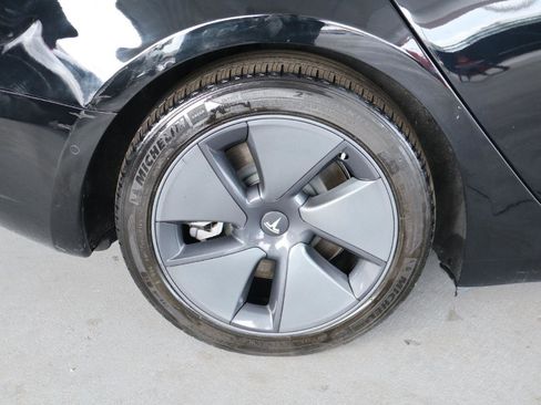 Used 2022 Tesla Model 3 RWD image 5
