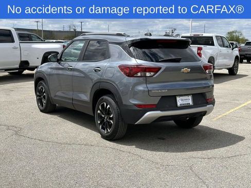 Certified 2022 Chevrolet TrailBlazer LT w/ Confidence II Package FWD image 3