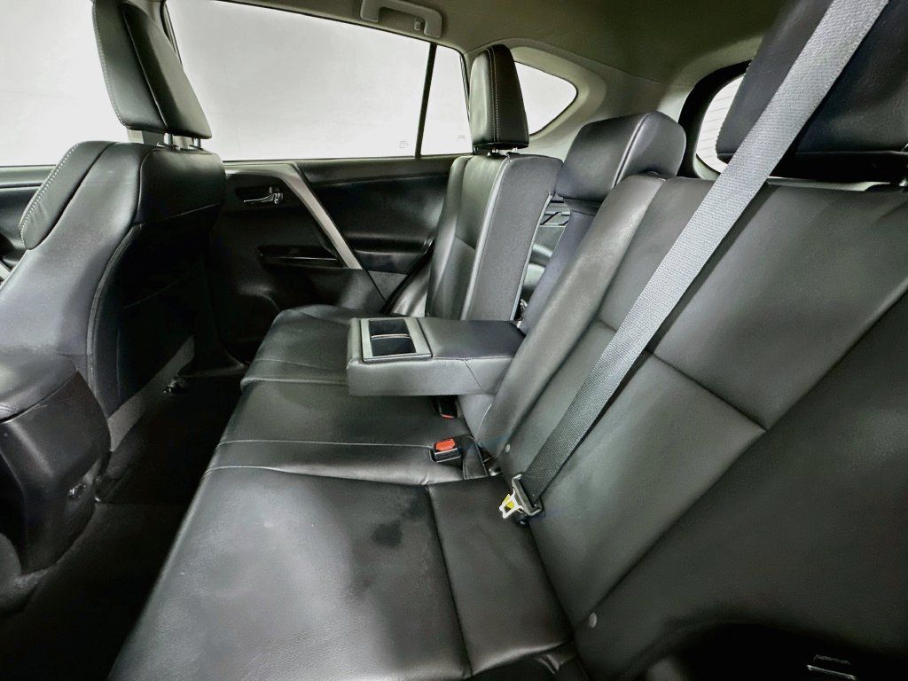 Used 2016 Toyota RAV4 Limited FWD image 4