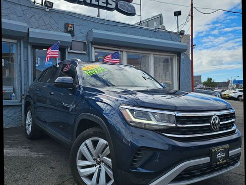 Used 2022 Volkswagen Atlas Cross Sport SE image 5