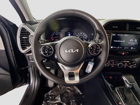 Used 2022 Kia Soul LX w/ Technology Package FWD image 13