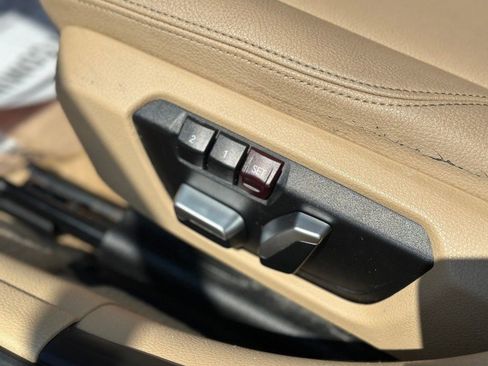 Used 2016 BMW 320i Sedan image 13