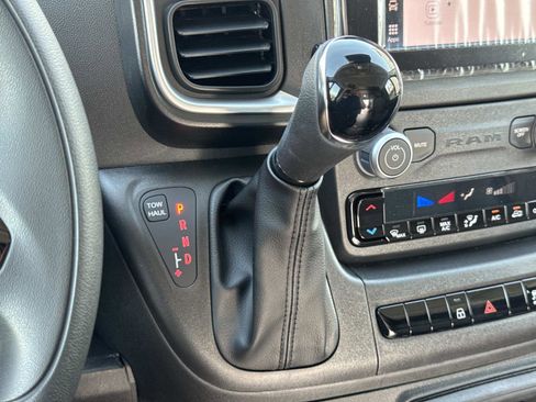 New 2026 RAM ProMaster 2500 w/ Quick Order Package 22G SLT image 17