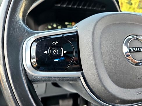 Used 2016 Volvo XC90 T6 Momentum w/ Protection Package Plus image 23