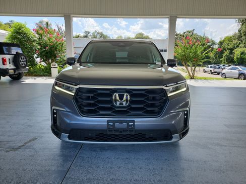 Used 2025 Honda Pilot EX-L image 9