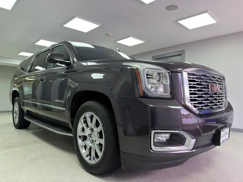 Used 2018 GMC Yukon XL Denali w/ Open Road Package AWD/4WD image 4