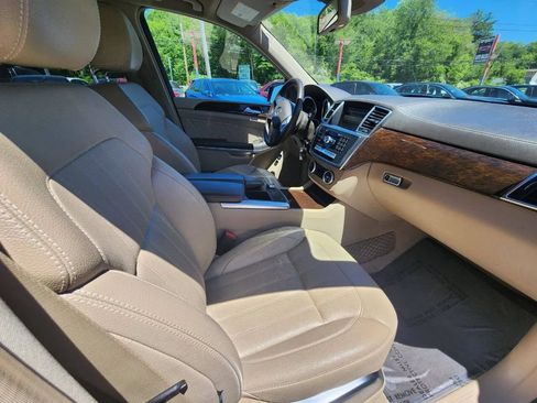 Used 2013 Mercedes-Benz GL 450 4MATIC image 18