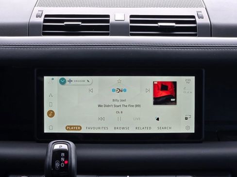 Used 2024 Land Rover Defender 110 X-Dynamic SE image 13