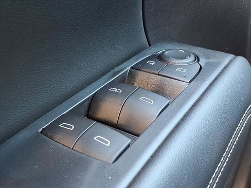 Certified 2025 GMC Terrain Elevation w/ Elevation Premium Package image 17