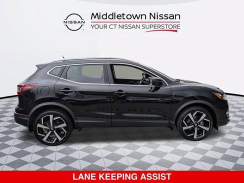 Certified 2022 Nissan Rogue Sport SL AWD/4WD image 2