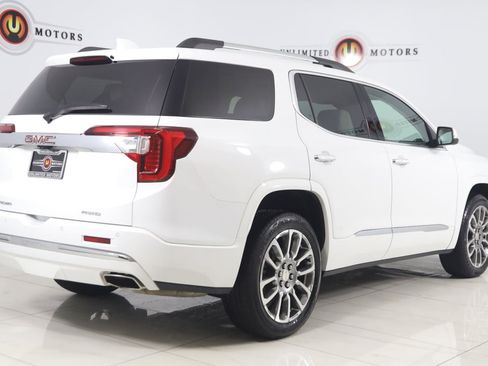 Used 2023 GMC Acadia Denali w/ Denali Ultimate Package AWD/4WD image 3
