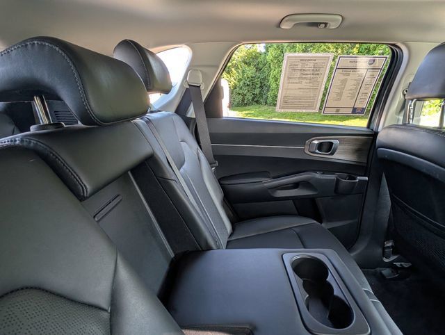 Used 2022 Kia Sorento S w/ Panoramic Sunroof Package AWD/4WD image 34