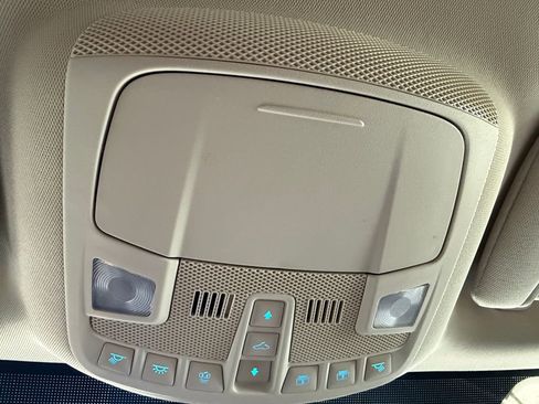 Used 2022 Ford Edge Titanium AWD/4WD image 15