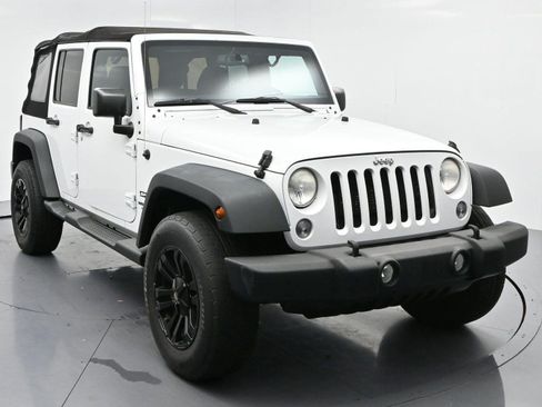 Used 2015 Jeep Wrangler Unlimited Sport w/ Quick Order Package 24S AWD/4WD image 2