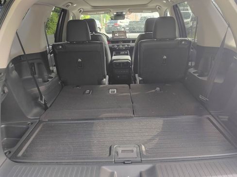 Used 2025 Honda Pilot Elite image 15