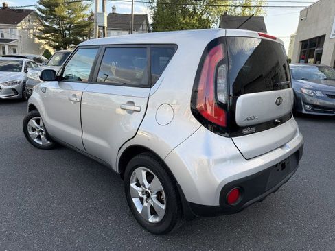 Used 2017 Kia Soul w/ Convenience Package FWD image 7