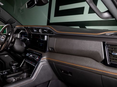 Used 2023 GMC Sierra 1500 AT4 w/ AT4 Preferred Package image 19