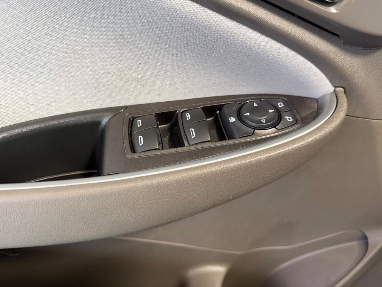 Used 2025 Chevrolet Malibu LT FWD image 12