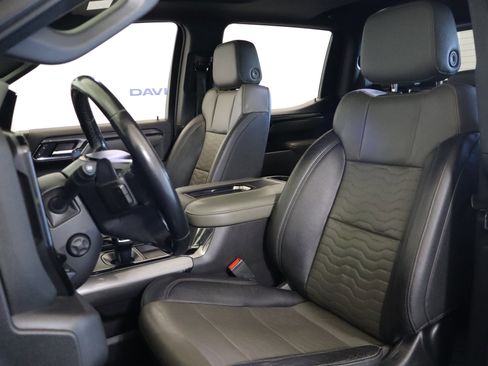 Used 2022 Chevrolet Silverado 1500 ZR2 w/ Technology Package image 22