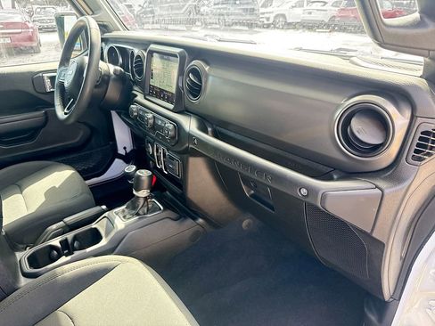 Used 2023 Jeep Wrangler Unlimited w/ 8.4" Radio Group image 34