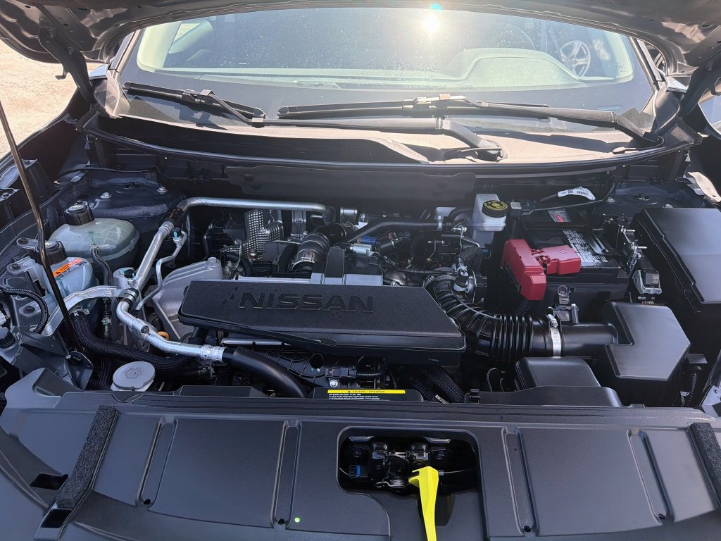 Used 2025 Nissan Rogue S FWD image 35