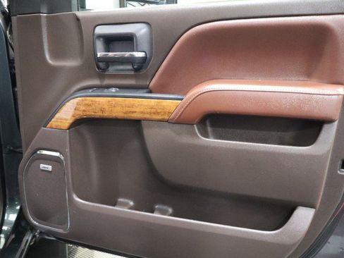 Used 2018 Chevrolet Silverado 1500 High Country AWD/4WD image 60