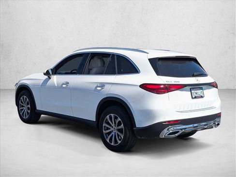 Used 2025 Mercedes-Benz GLC 300 image 7