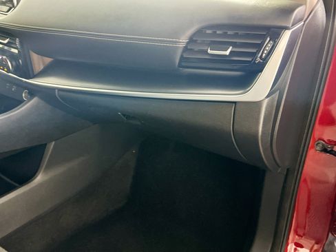 Used 2023 Nissan Rogue SV FWD image 34