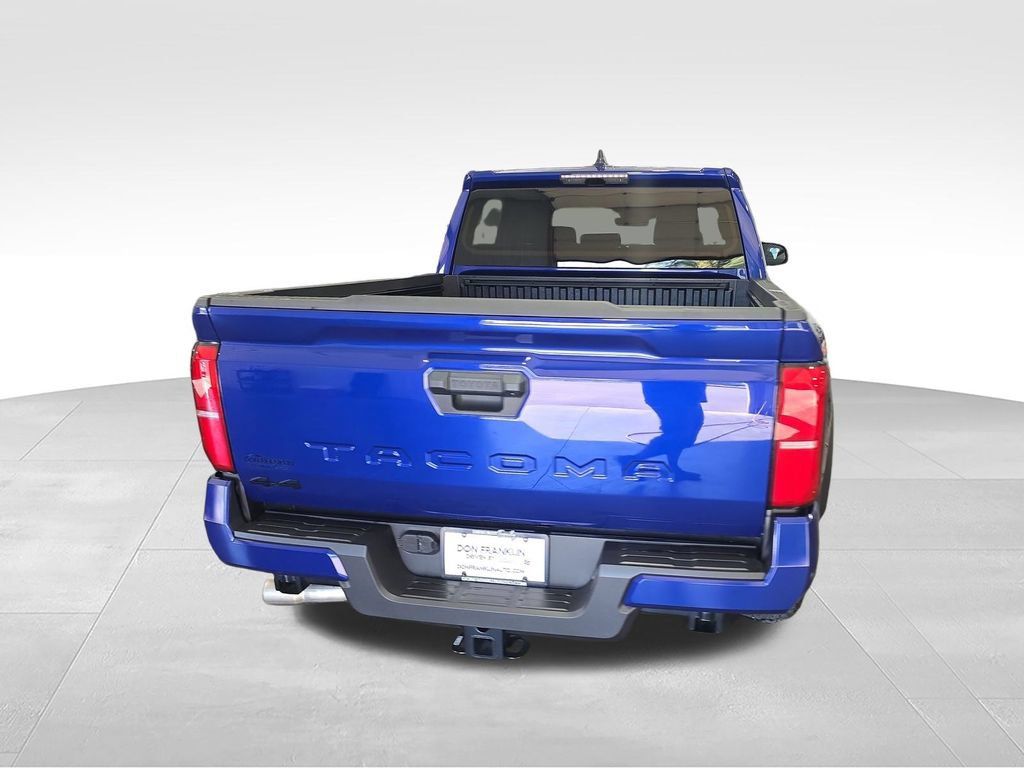 Used 2025 Toyota Tacoma TRD Off-Road AWD/4WD image 5