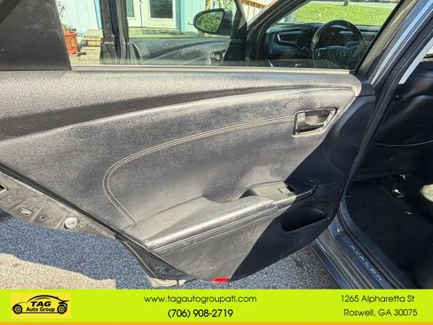 Used 2015 Toyota Avalon Limited FWD image 10