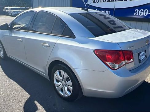 Used 2016 Chevrolet Cruze LS FWD image 11