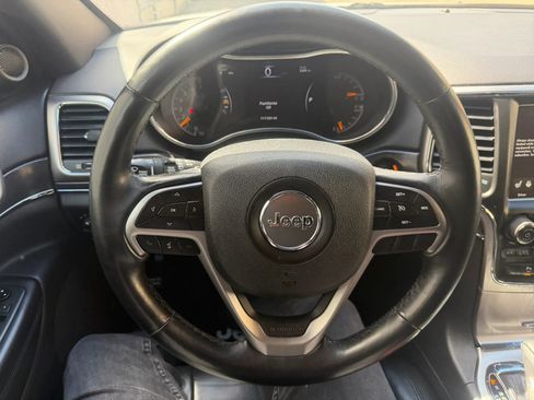 Used 2018 Jeep Grand Cherokee Limited AWD/4WD image 12