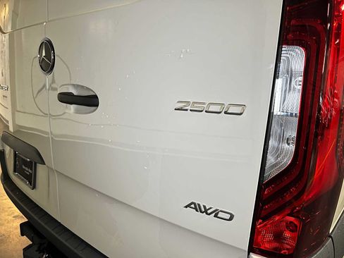 Used 2026 Mercedes-Benz Sprinter 2500 image 17