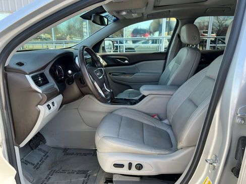 Used 2017 GMC Acadia SLT image 11