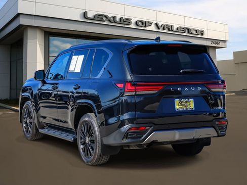 Used 2023 Lexus LX 600 4WD w/ Appearance Package image 2