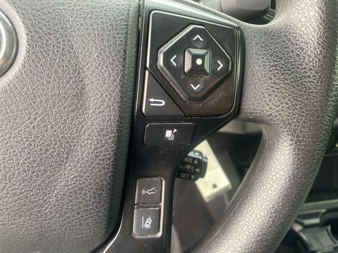 Used 2022 Toyota Tacoma SR w/ SR Convenience Package image 14